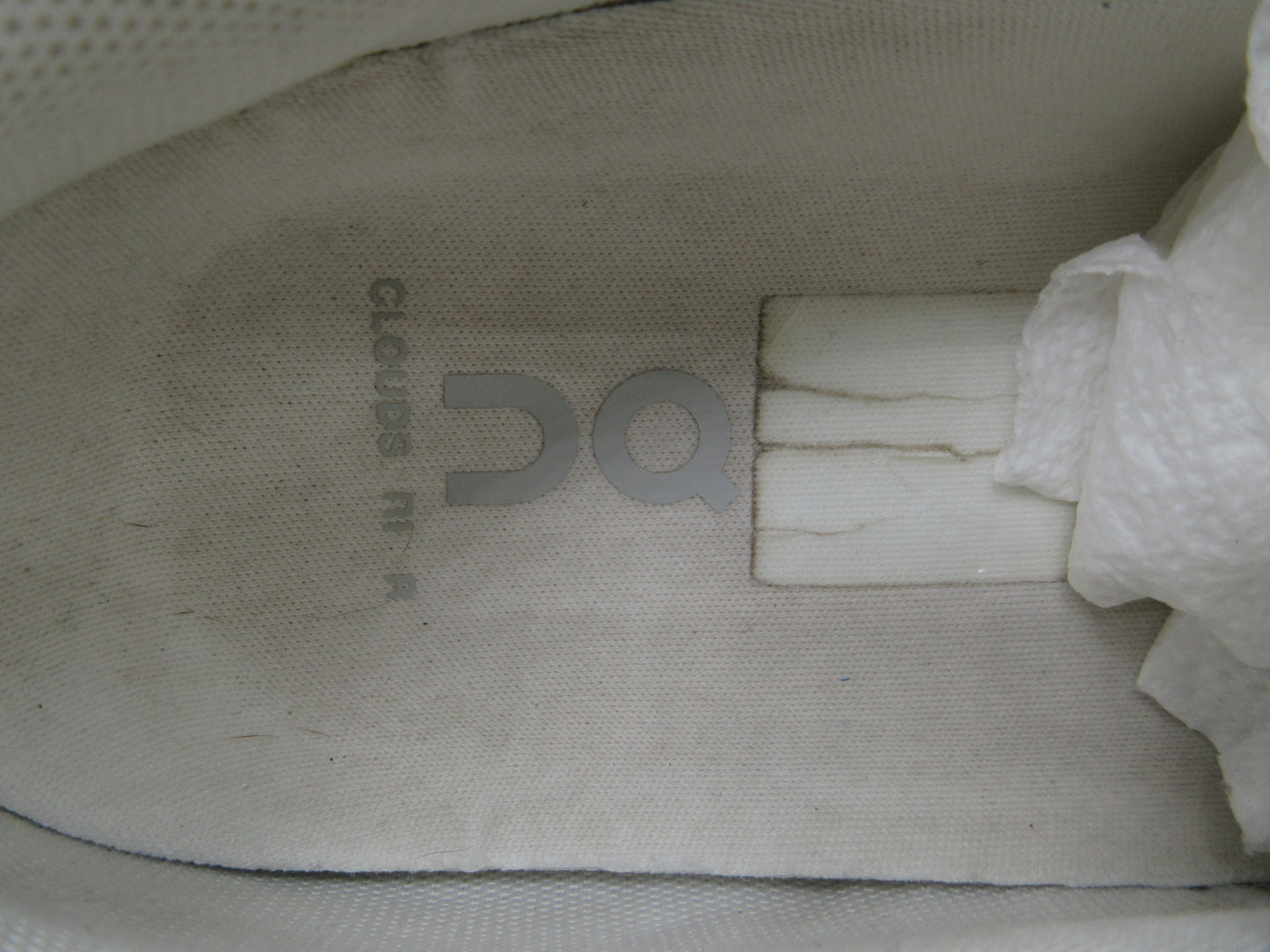 Used OnCloud Core Lifestyle Women's Shoes - Size 9