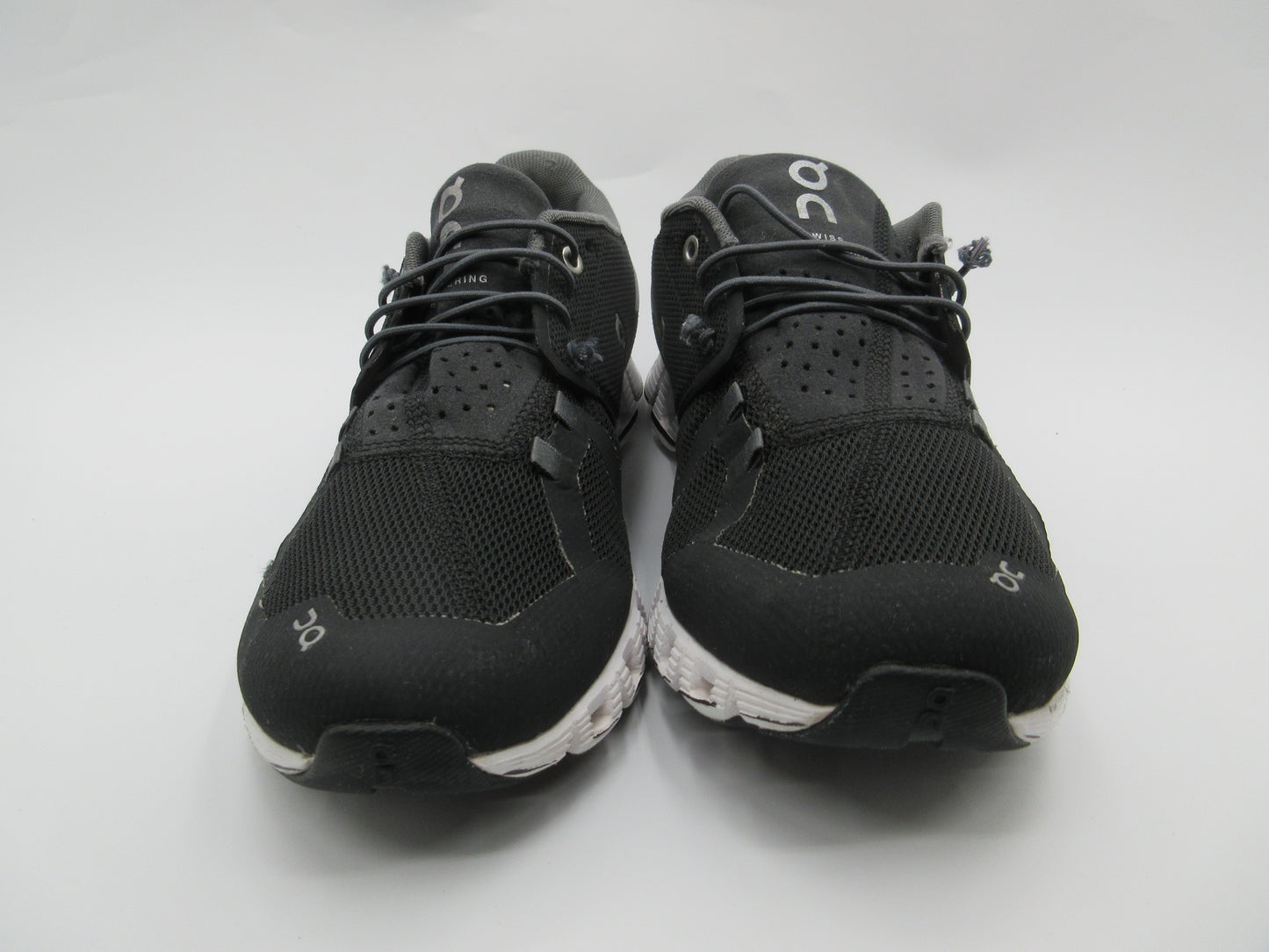 Used On Cloud (Core Lifestyle) - Women’s Size 8.5 -