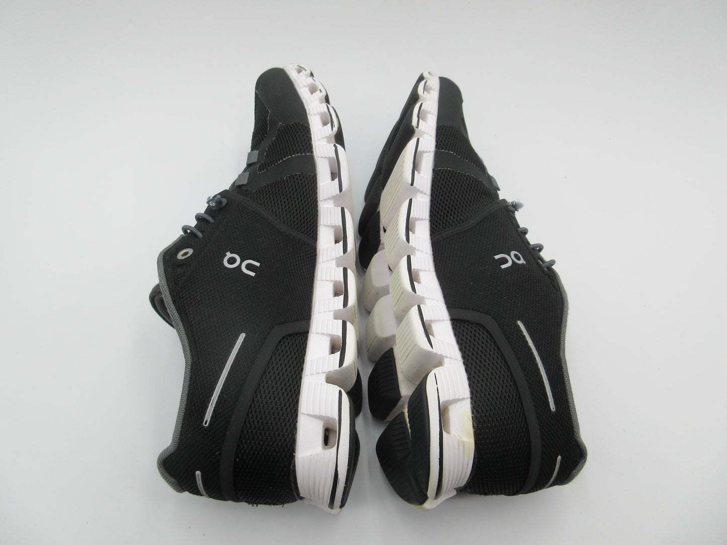 Used On Cloud (Core Lifestyle) - Women’s Size 8.5 -