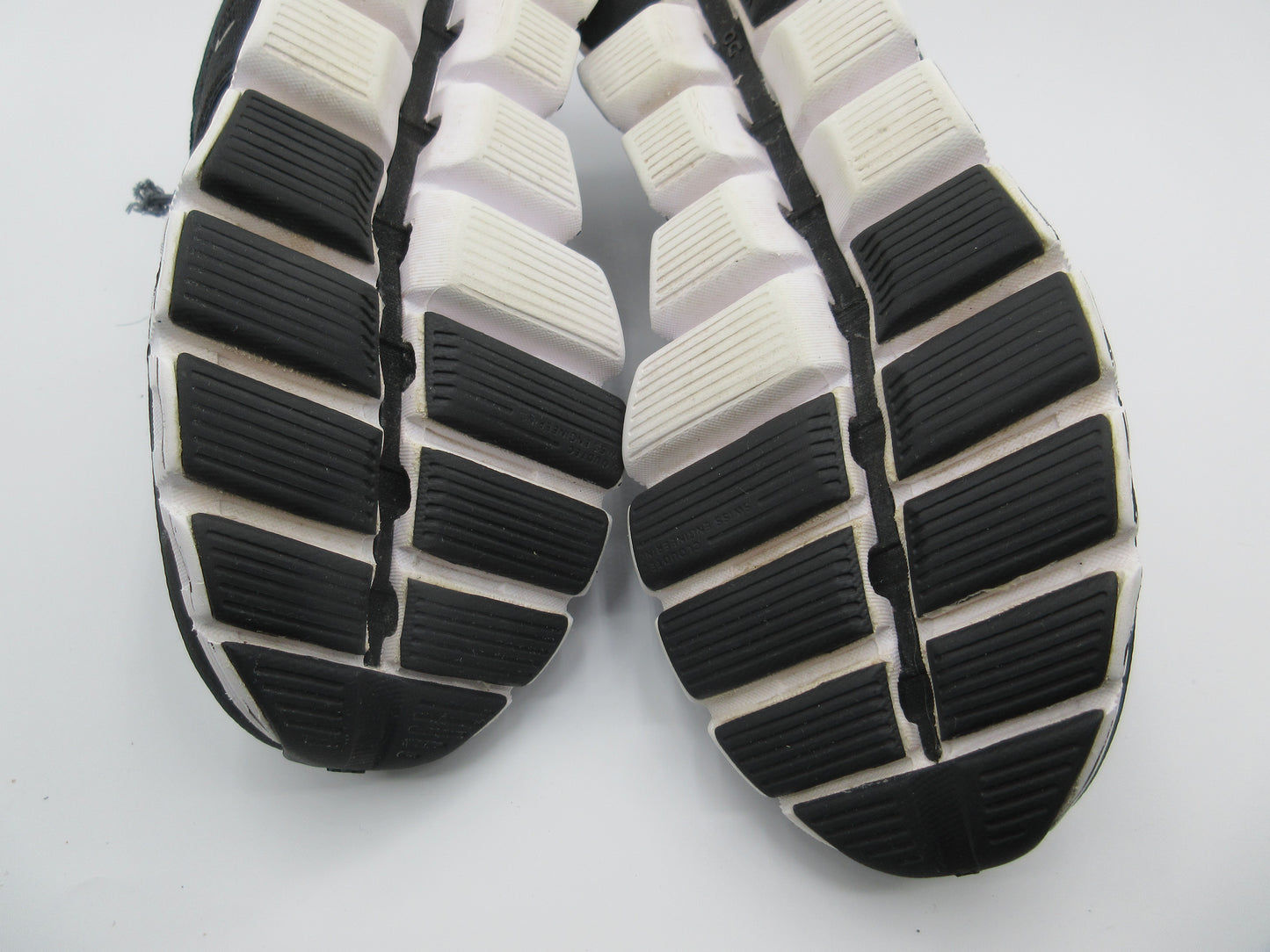 Used On Cloud (Core Lifestyle) - Women’s Size 8.5 -
