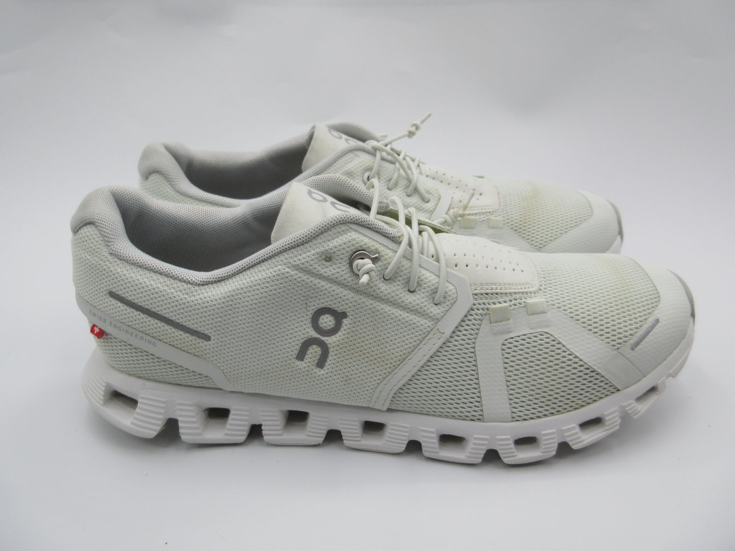 Used  On Cloud 5 - Women’s Size 10