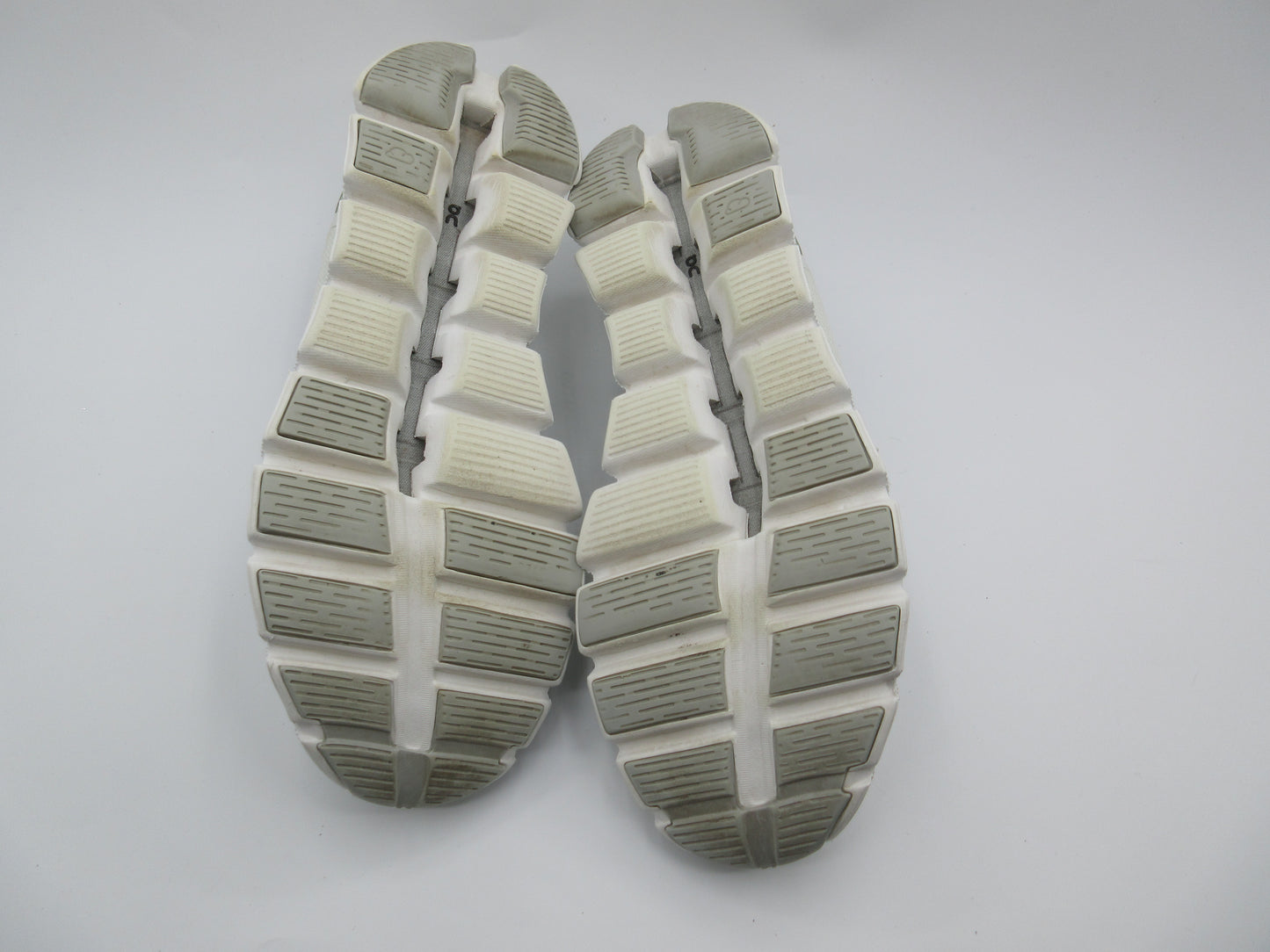 Used  On Cloud 5 - Women’s Size 10
