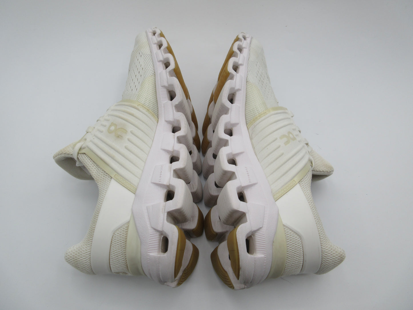 Used OnCloud Swift 4 - Men’s Size 7