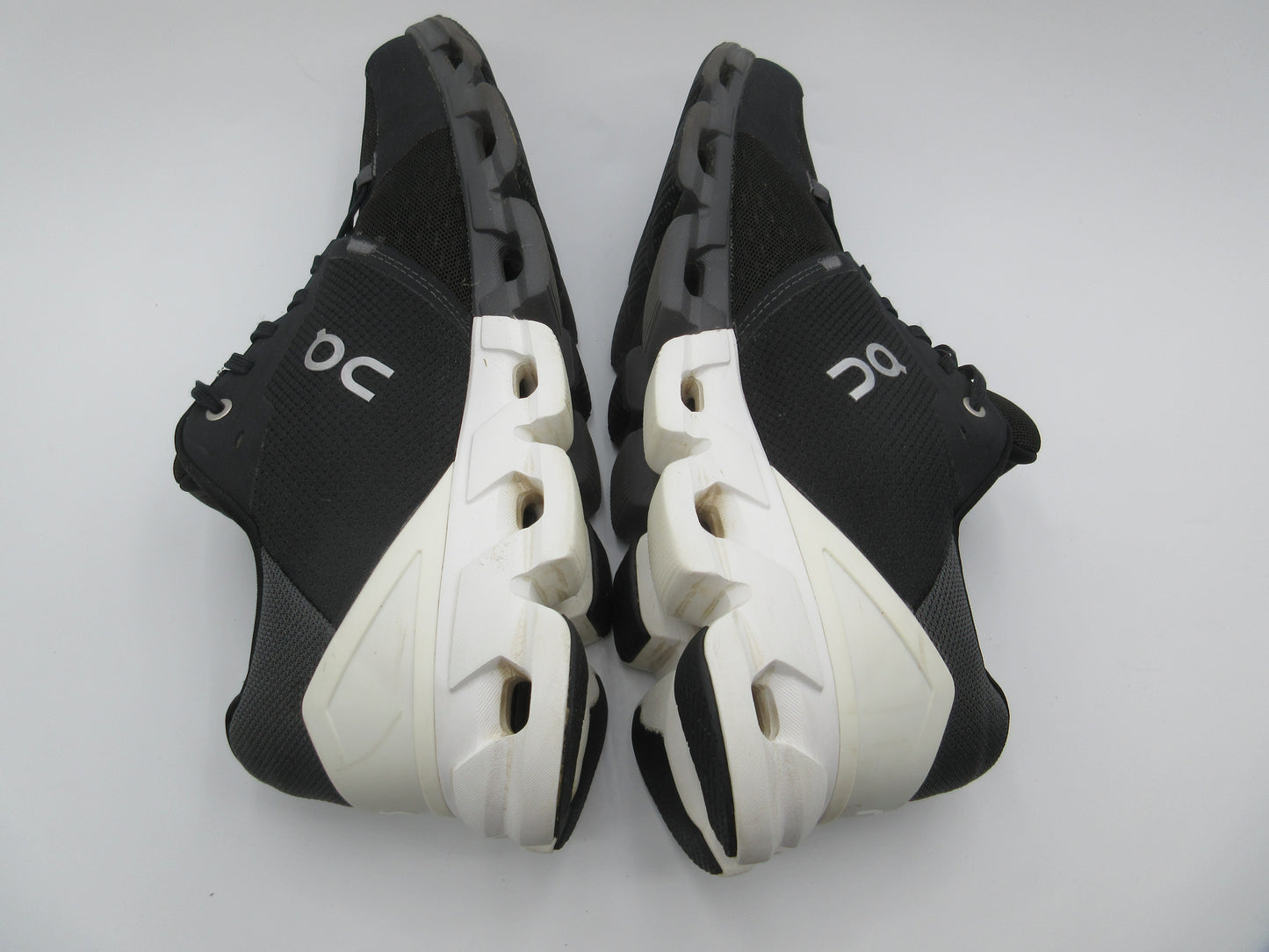 Used OnCloud Flyer – Men’s Size 10.5