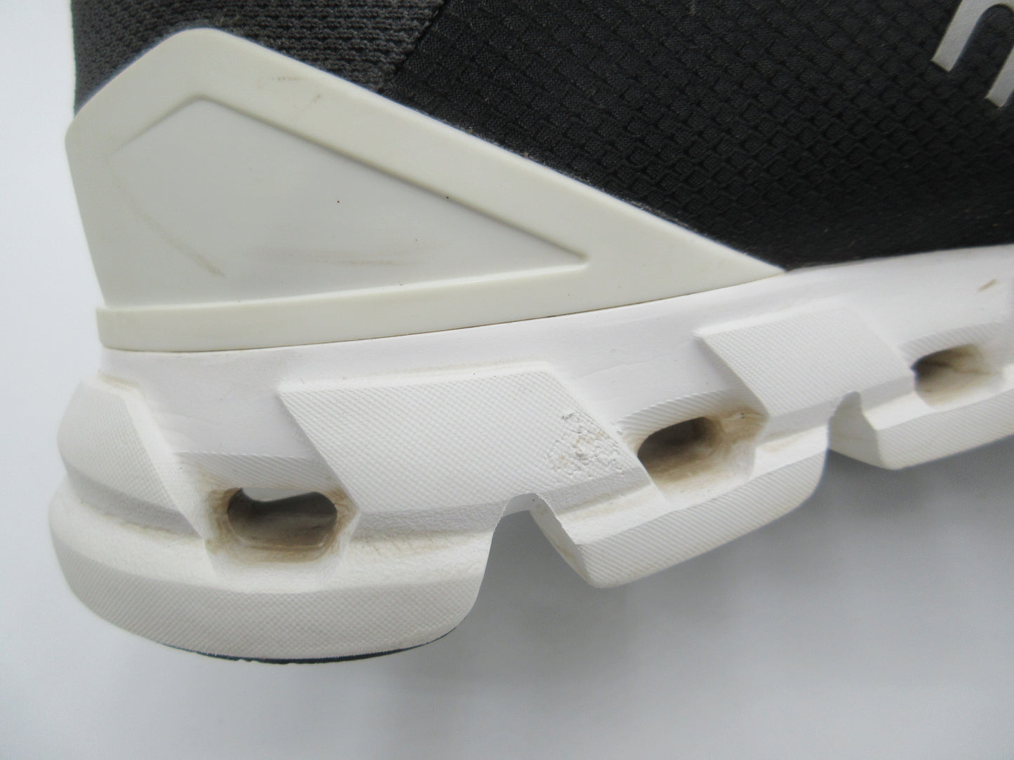 Used OnCloud Flyer – Men’s Size 10.5