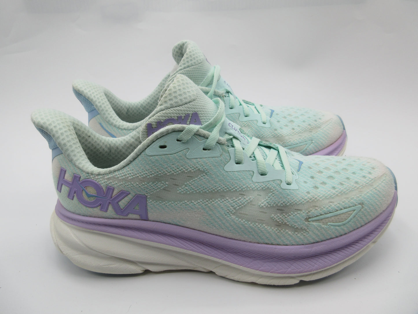 Used Hoka Clifton 9 – Women’s Size 9