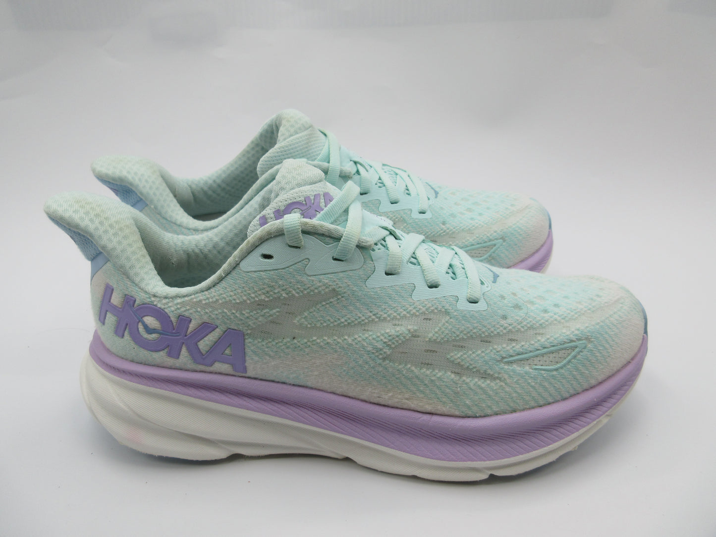Used Hoka Clifton 9 Wide – Women’s Size 7.5