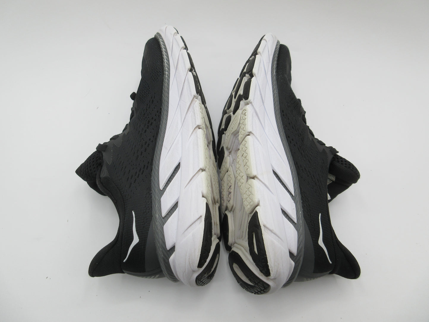 Used Hoka Clifton 7 – Women’s Size 6