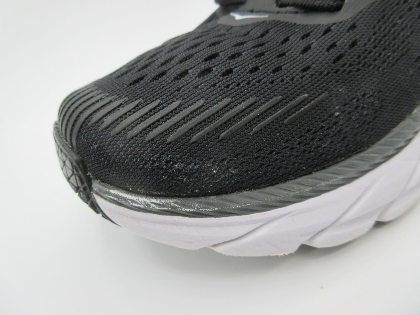 Used Hoka Clifton 7 – Women’s Size 6