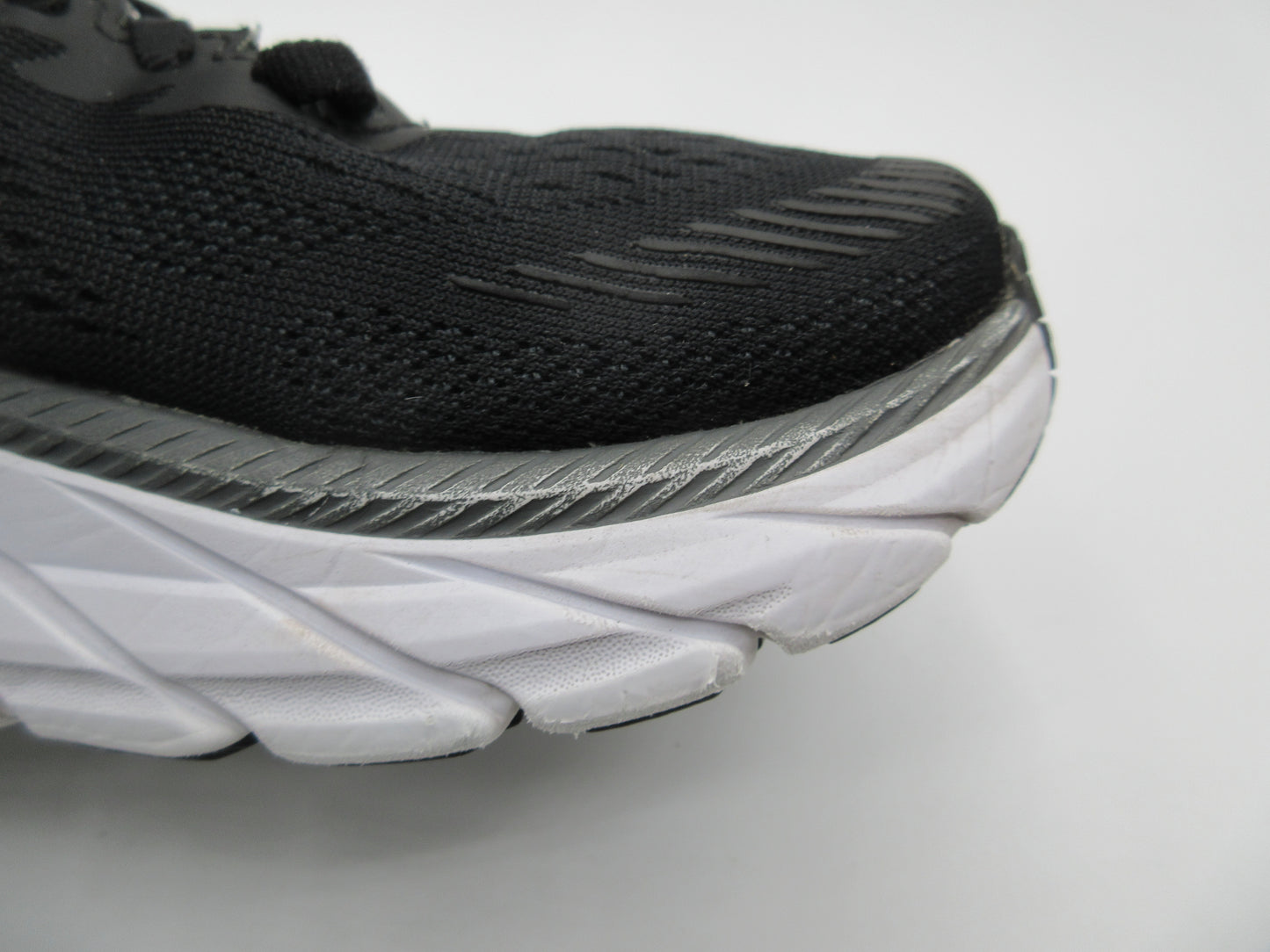 Used Hoka Clifton 7 – Women’s Size 6