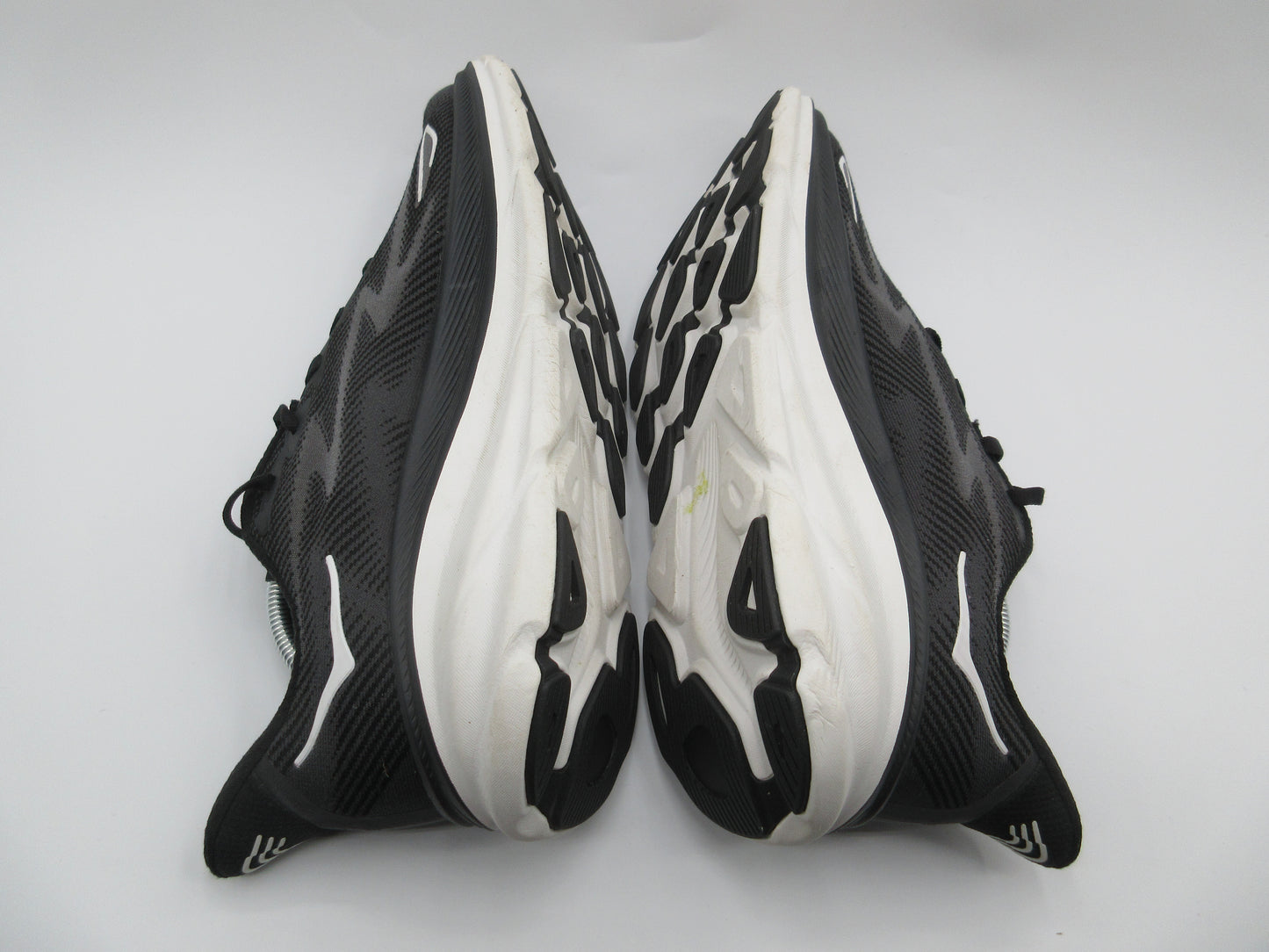 Used Men's Hoka Clifton 9 Size 11