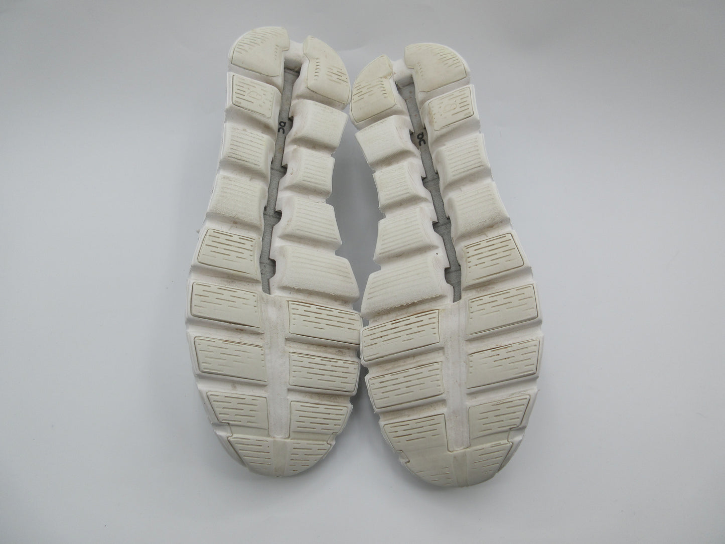 Pre Owned Men Size 11.5 OnCloud Cloud 5