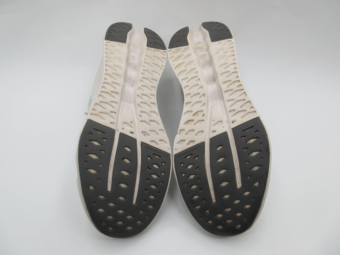 Pre Owned Size 13 OnCloud CloudSwifts