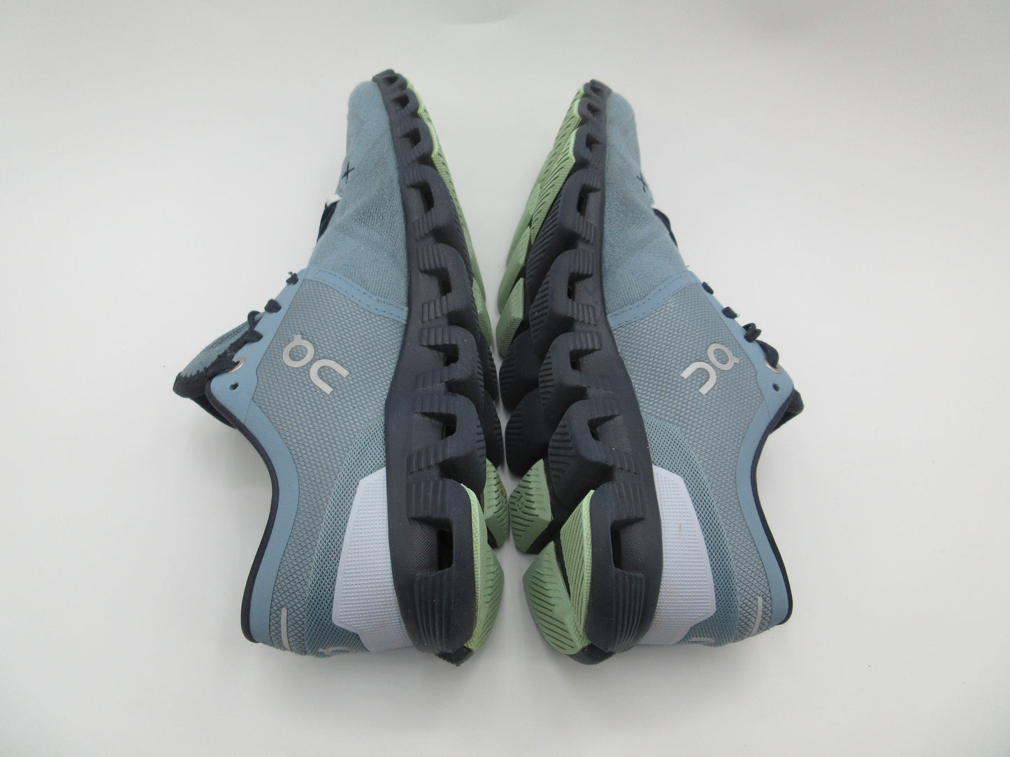 Used On Cloud X – Women’s Size 8.5