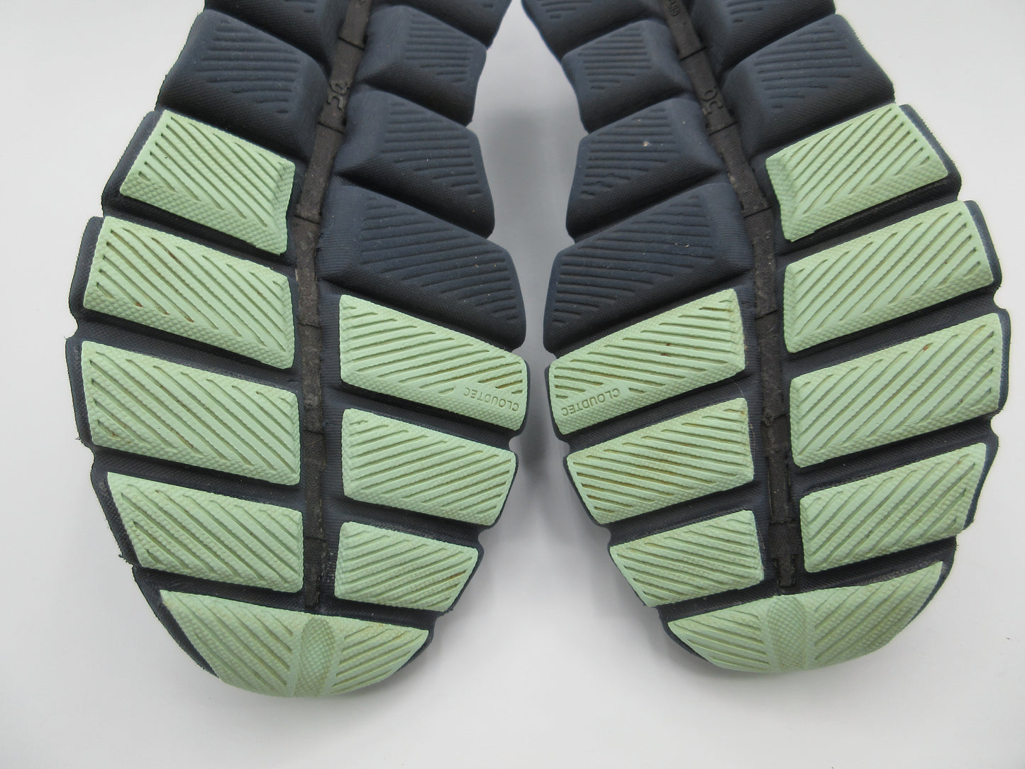 Used On Cloud X – Women’s Size 8.5
