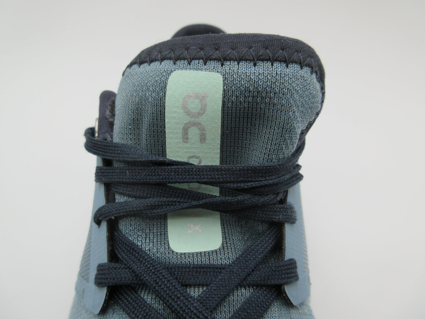 Used On Cloud X – Women’s Size 8.5