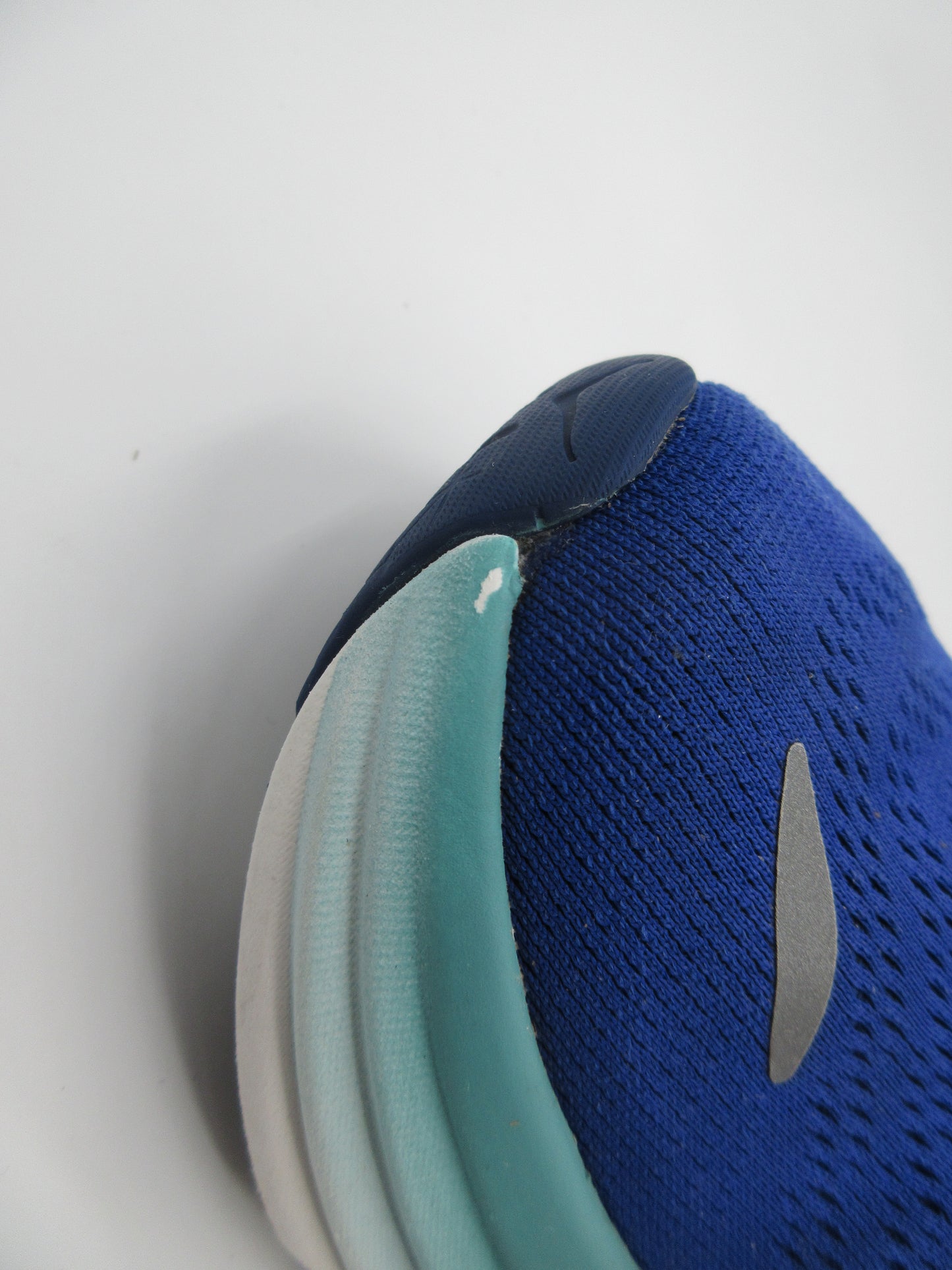 Used Hoka Bondi 8 – Women’s Size 9