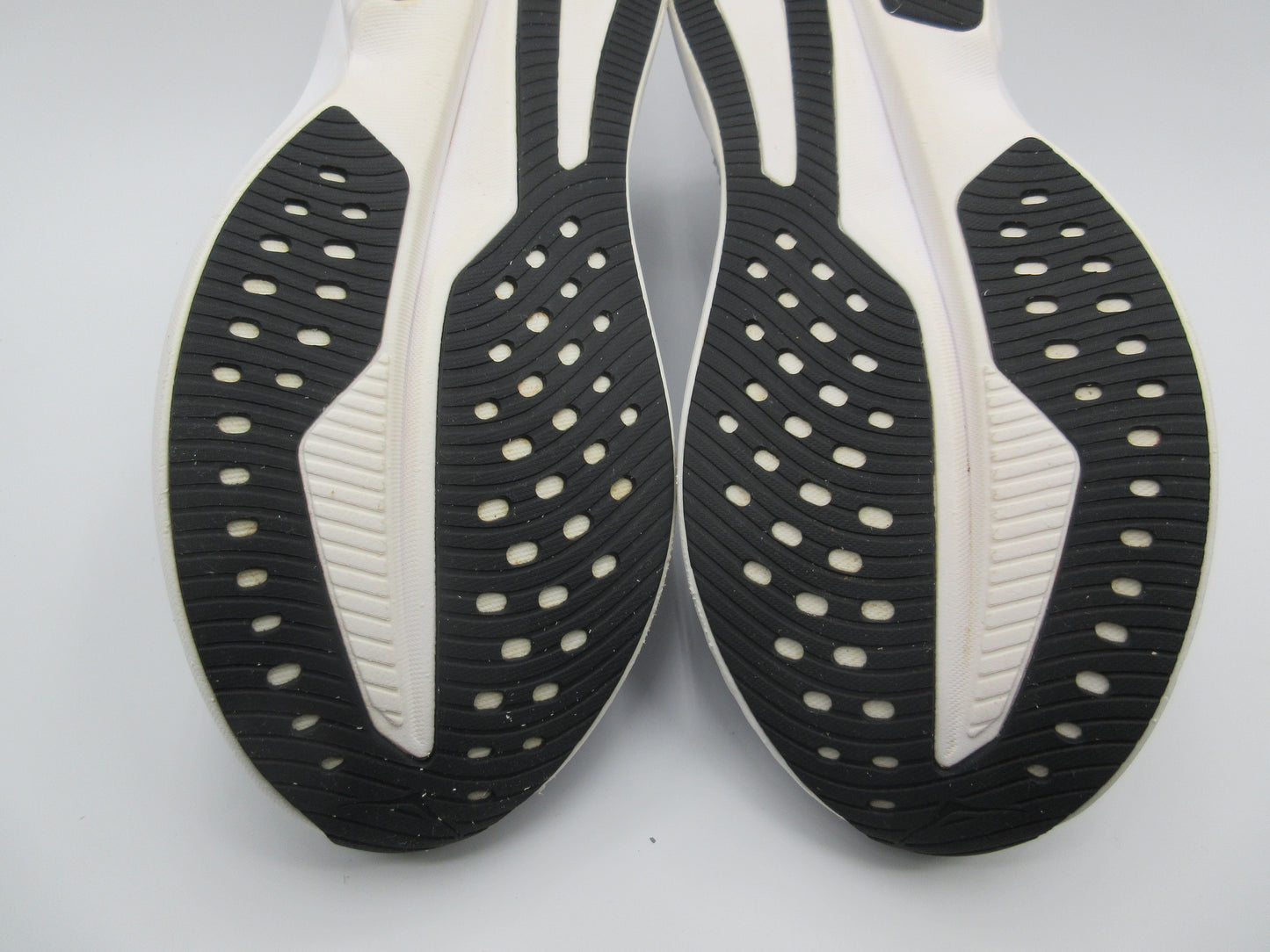 Used Hoka Mach 6 – Men’s Size 10.5