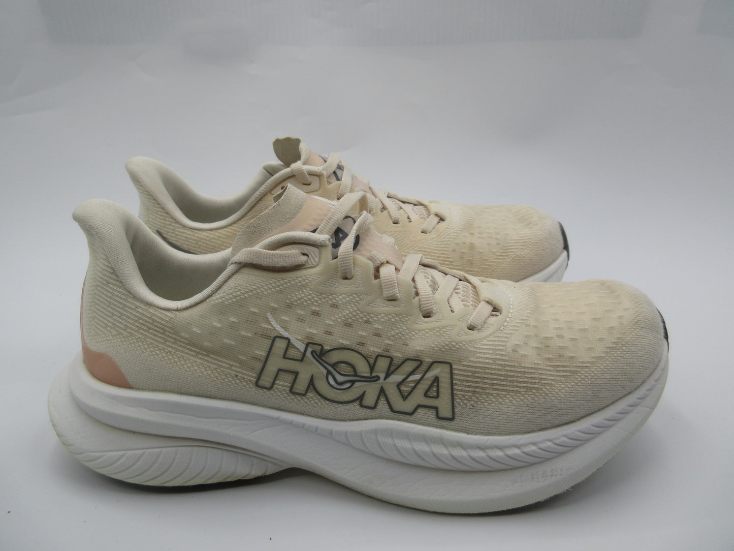 Used Hoka Mach 6 – Women’s Size 8