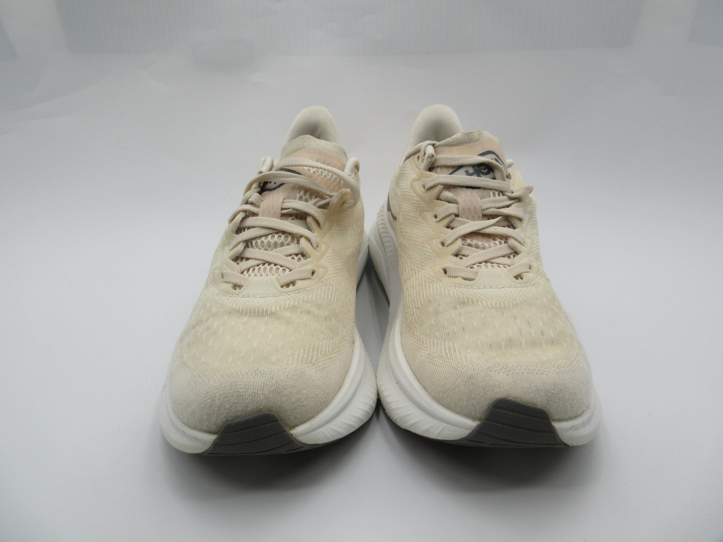 Used Hoka Mach 6 – Women’s Size 8