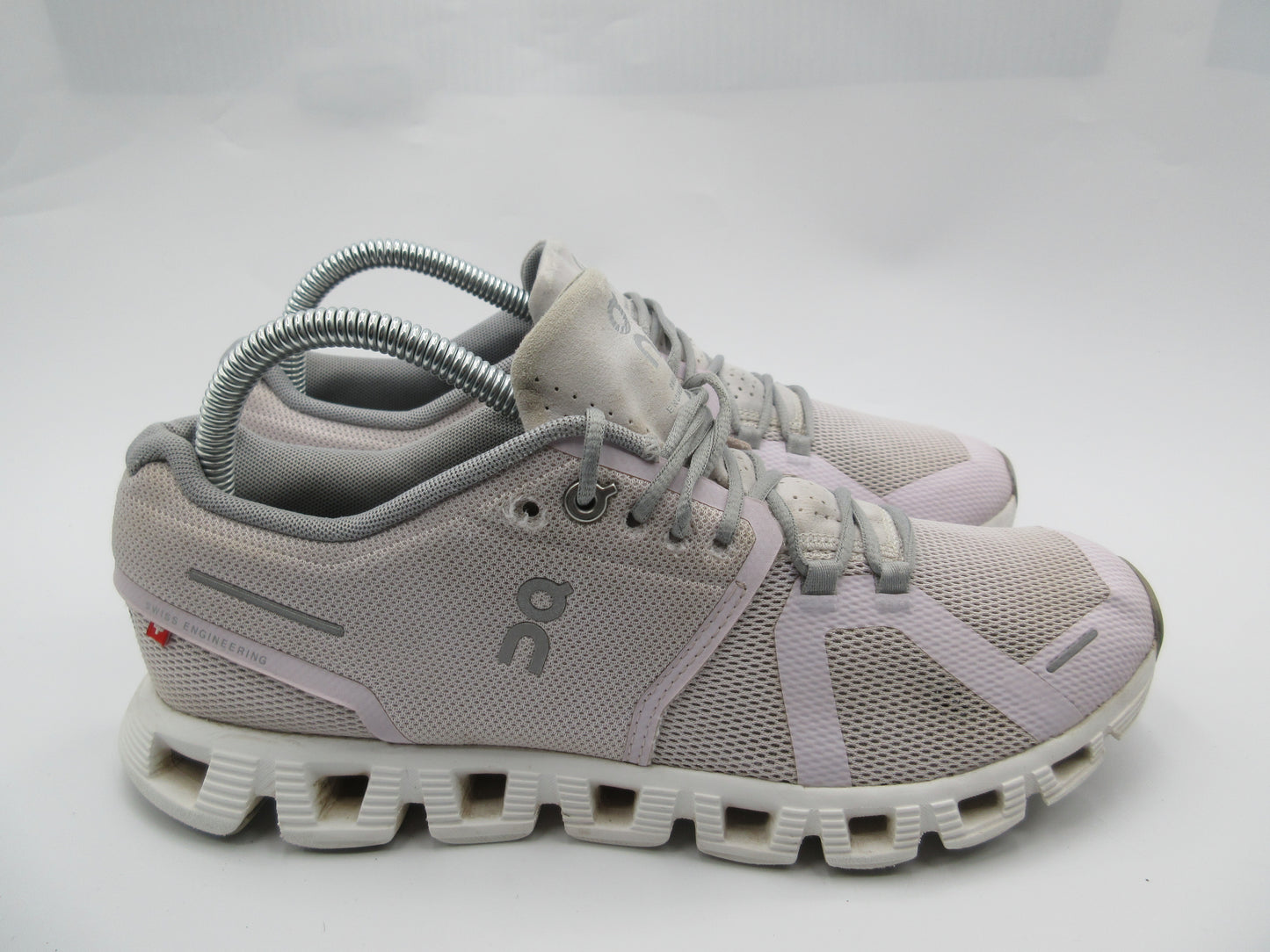 Used On Cloud 5 – Women’s Size 9