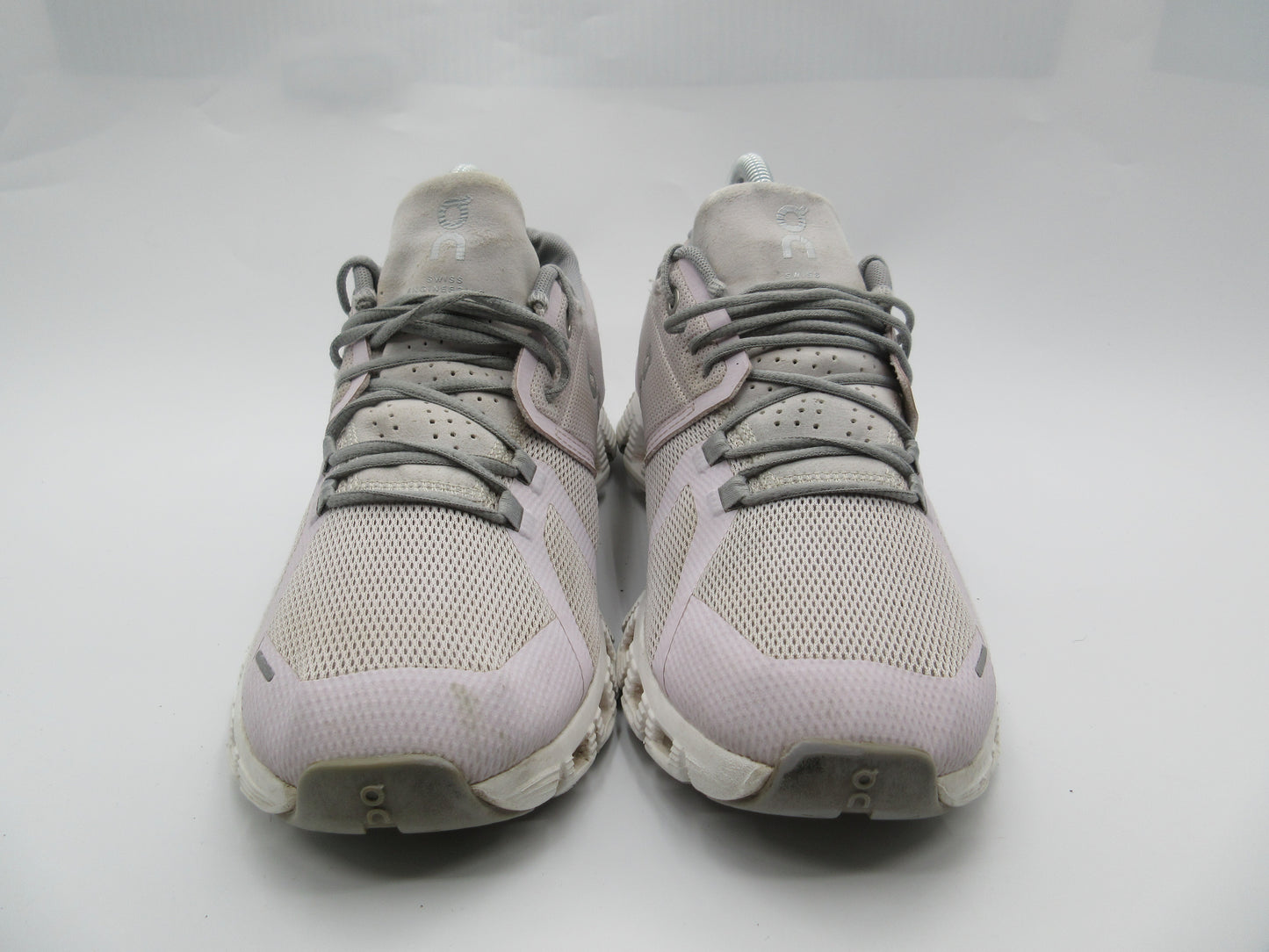 Used On Cloud 5 – Women’s Size 9