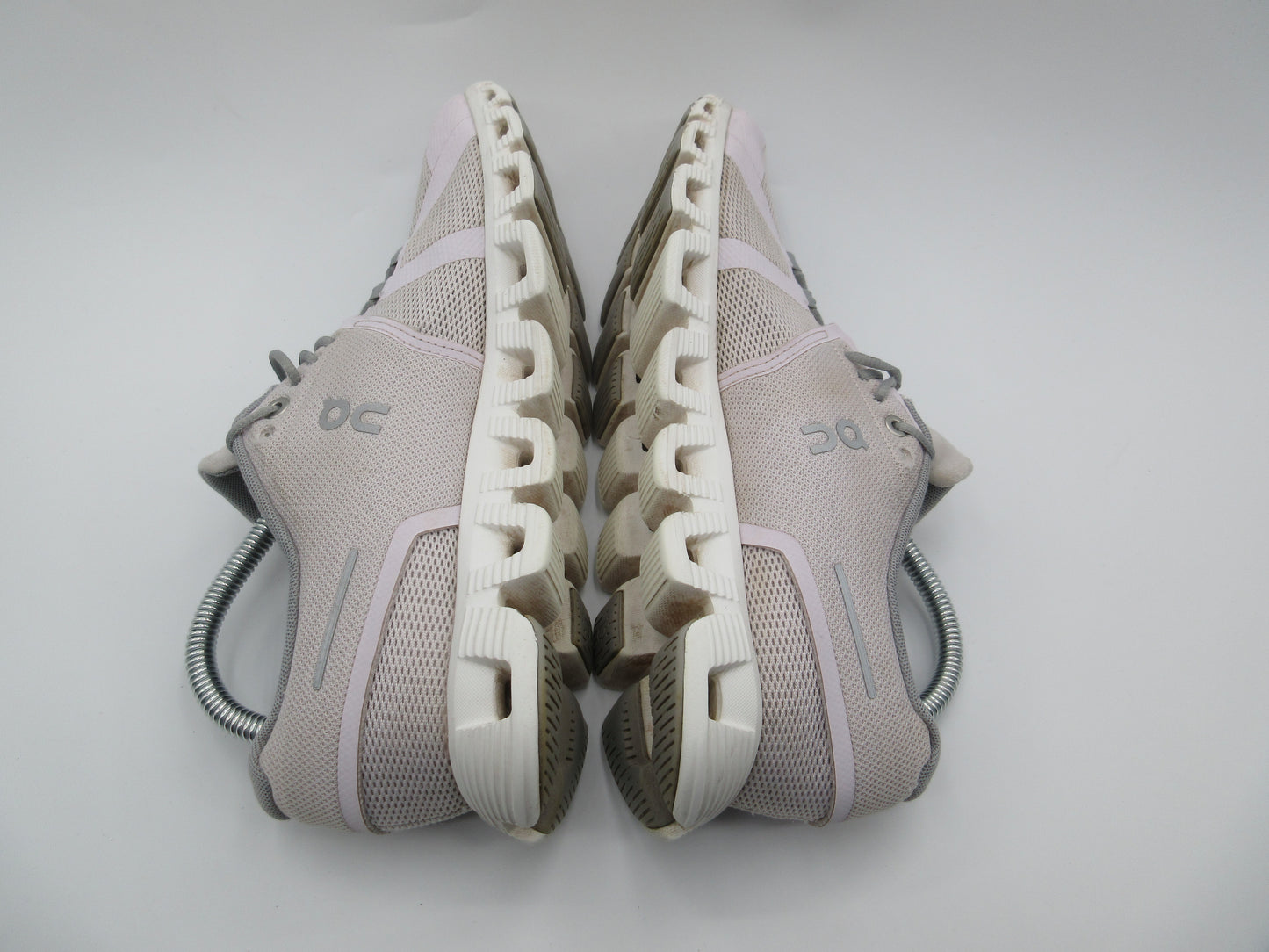 Used On Cloud 5 – Women’s Size 9