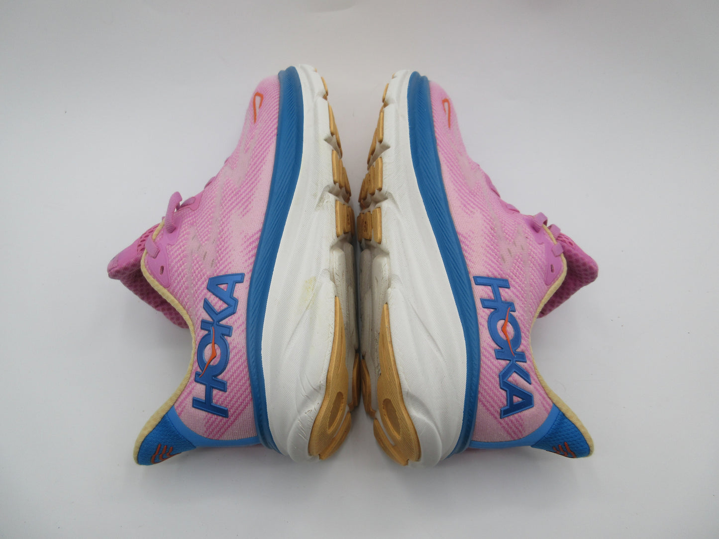 Used Hoka Clifton 9 – Women’s Size 7.5