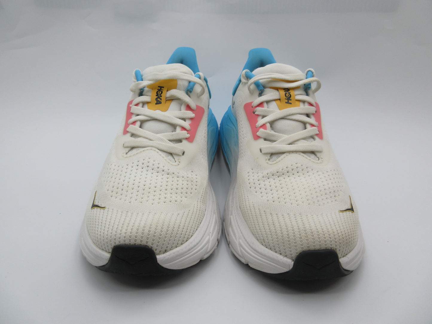 Used Hoka Arahi 7 – Women’s Size 7 (Wide)