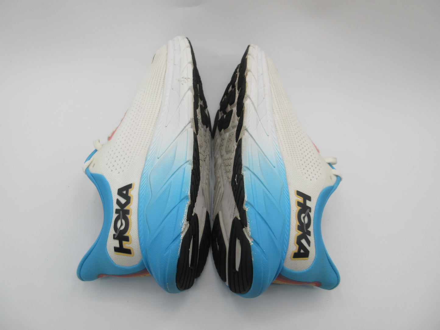 Used Hoka Arahi 7 – Women’s Size 7 (Wide)