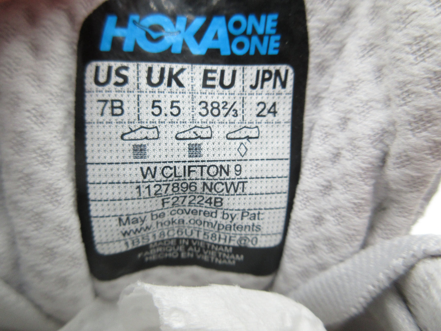 Used  HOKA Clifton 9 – Women’s Size 7