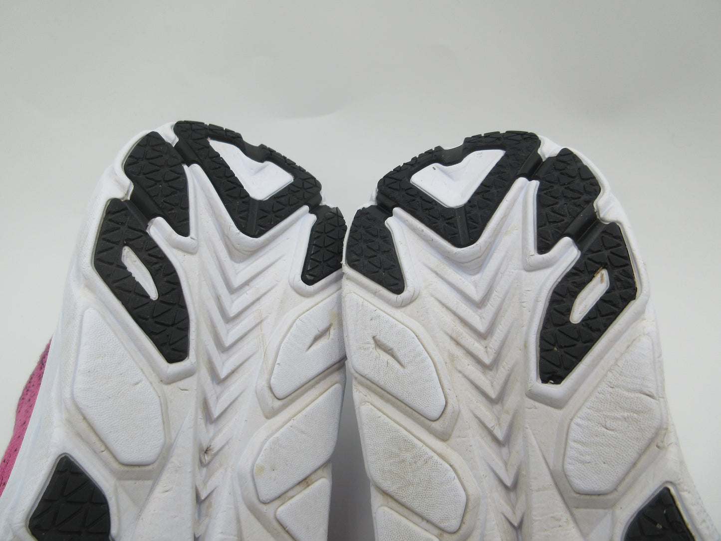 Used HOKA Clifton 8 – Women’s Size 7