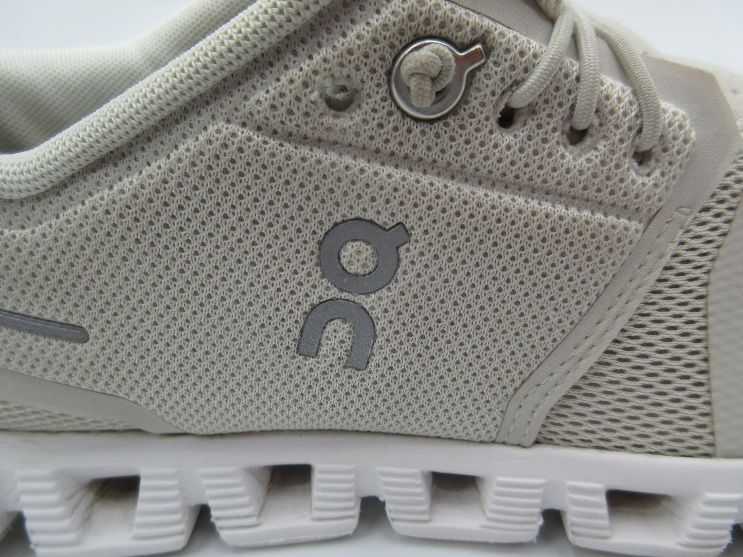 Used On Cloud 5 – Women’s Size 7.5